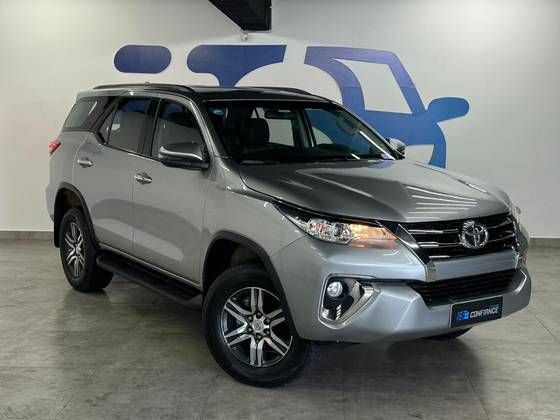 TOYOTA HILUX SW4 2.7 SR 4X2 16V FLEX 4P AUTOMÁTICO TOYOTA HILUX SW4 2.7 SR 4X2 16V FLEX 4P AUTOMÁTICO